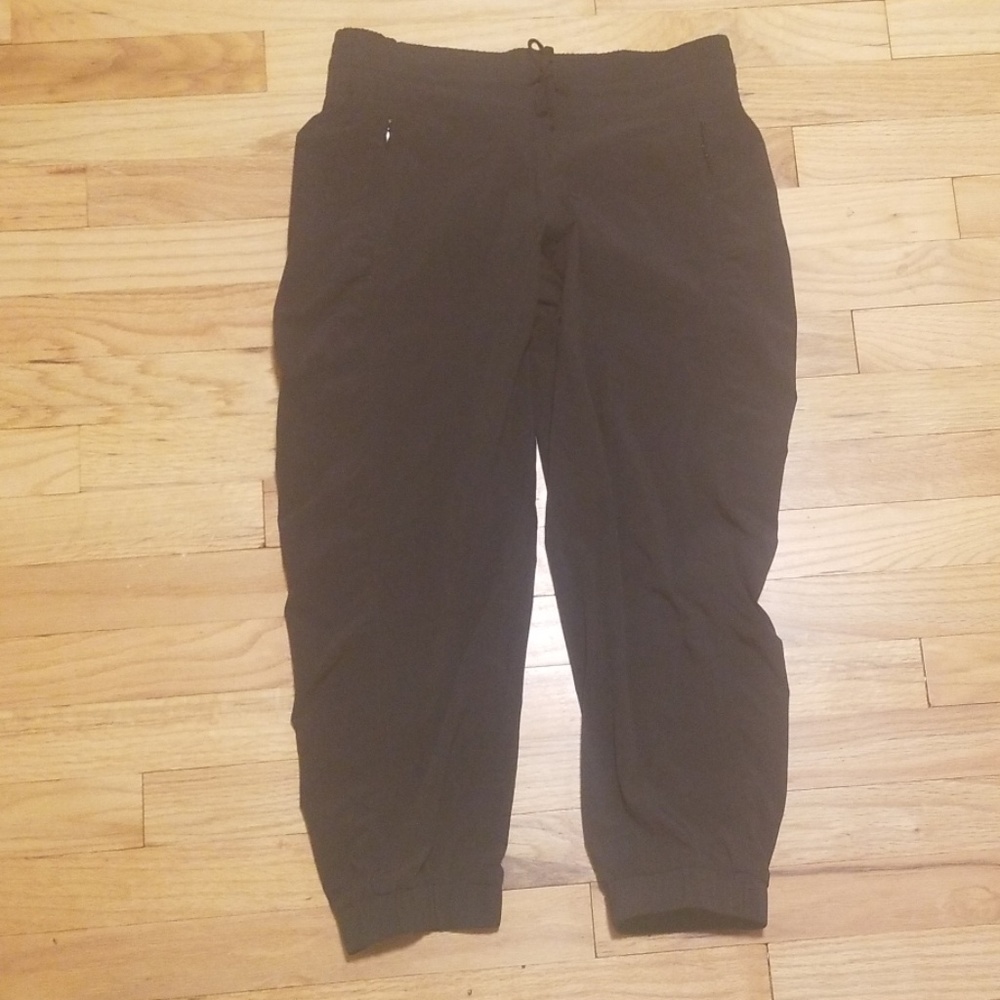 Athleta capri jogger